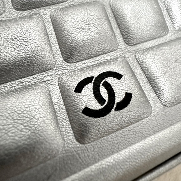 CHANEL Cambon Keyboard Clutch Bag - Picture 13 of 14